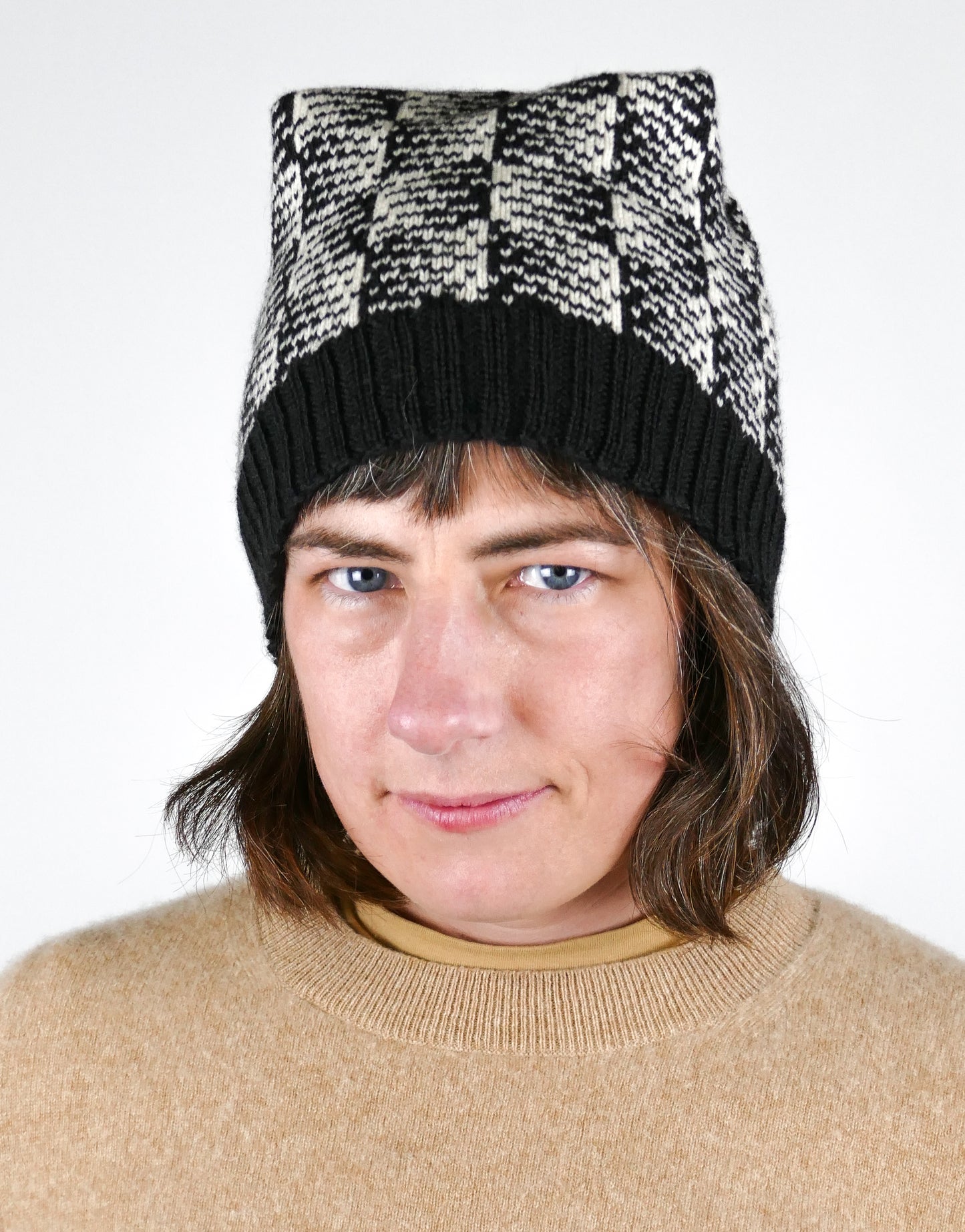 Gradient Checkerboard Hat in Black & White